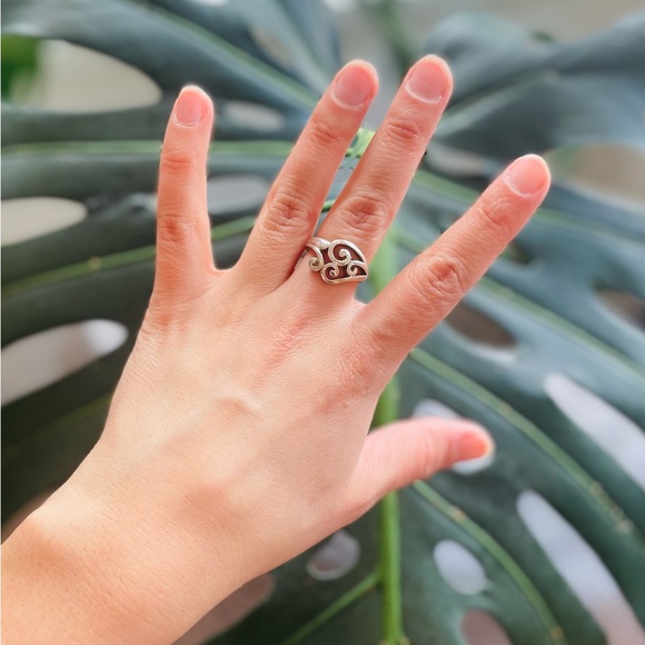 Sterling Silver Ring 925 - Picture 2 of 3